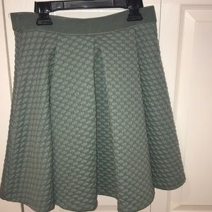 Pleated H&M skirt
